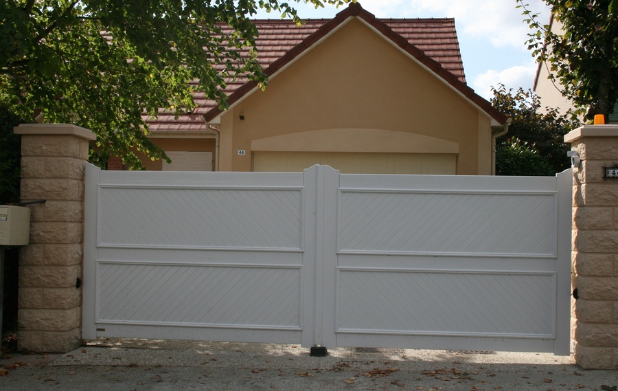 Nos mod&egrave;les de portails PVC &agrave;&nbsp;Herblay