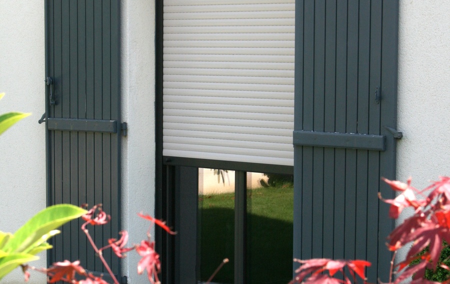 Volets battants roulants et occultants &agrave;&nbsp;Herblay