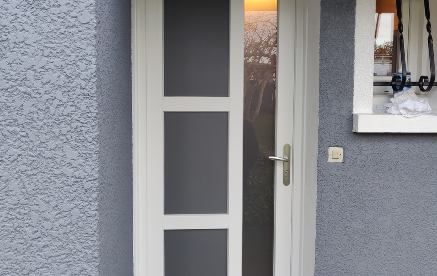 Notre gamme de portes d'entr&eacute;e en PVC CLASSIQUE et PVC CONTEMPORAINE &agrave;&nbsp;Herblay